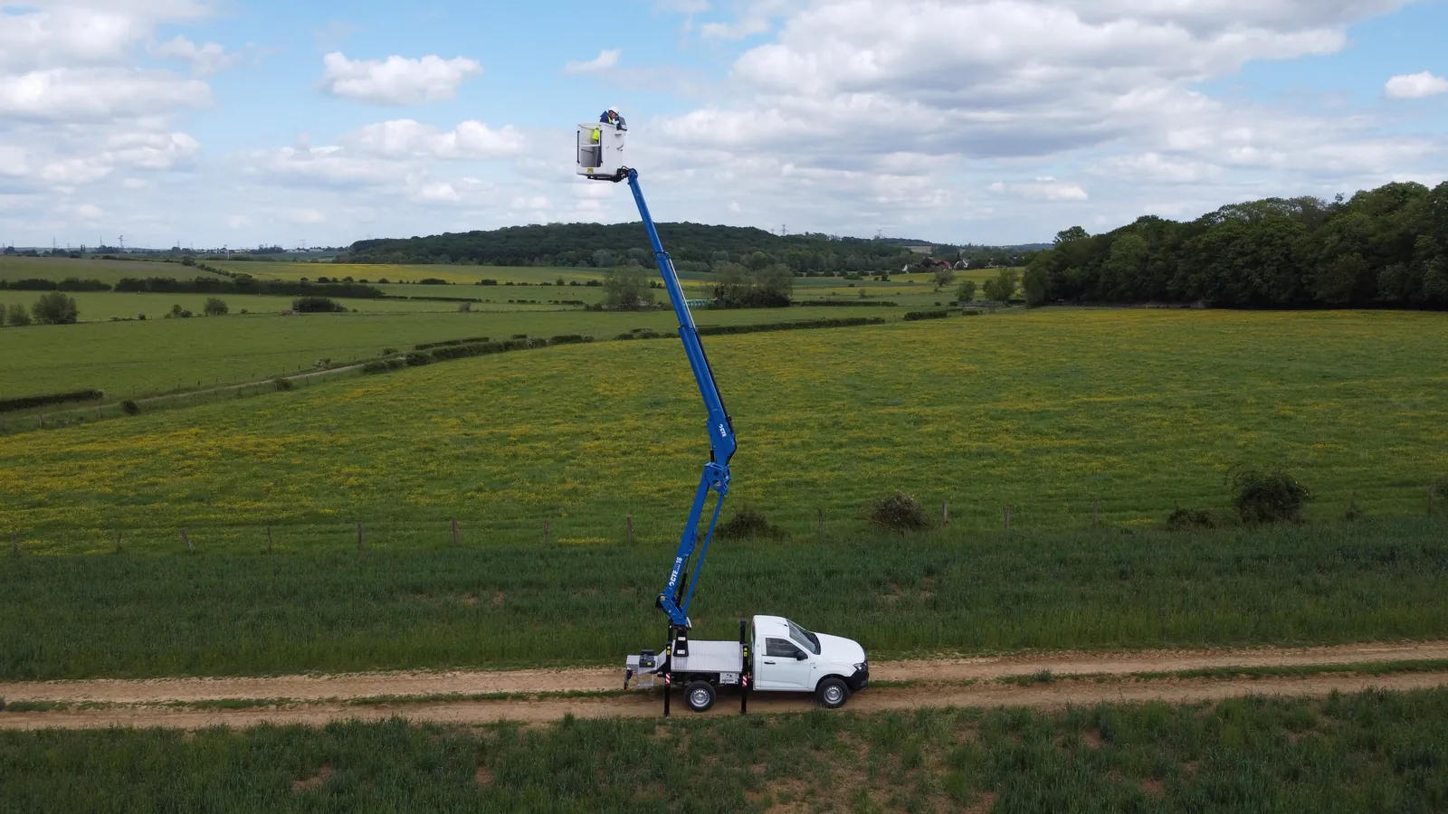 Nacelle articulée AZ 16 PICK-UP, vue 2