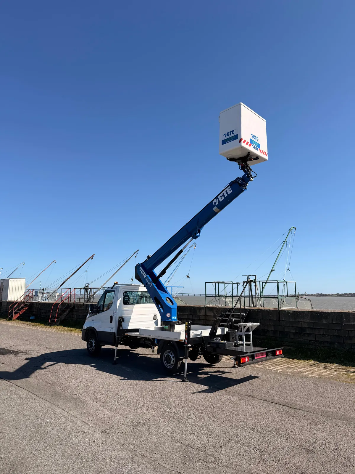 Nacelle télescopique B-LIFT 18, vue 3