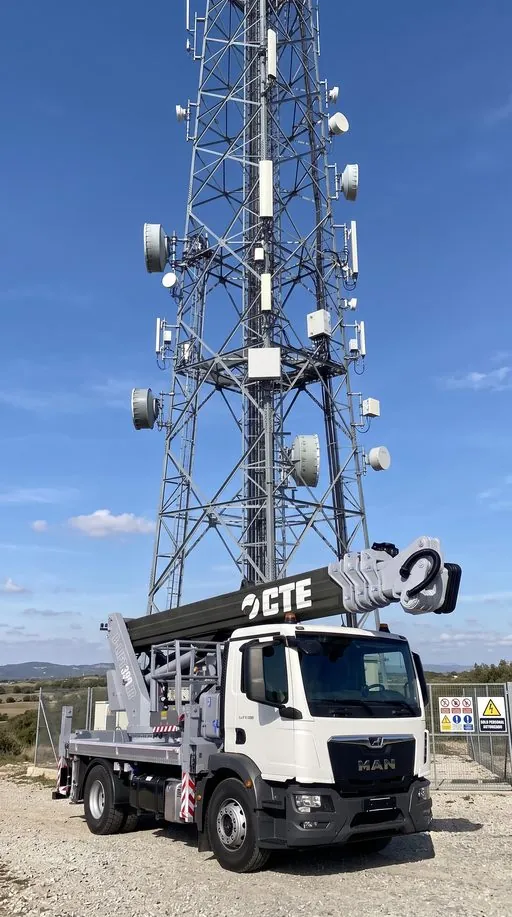 Nacelle télescopique grande hauteur B-LIFT 390 HR