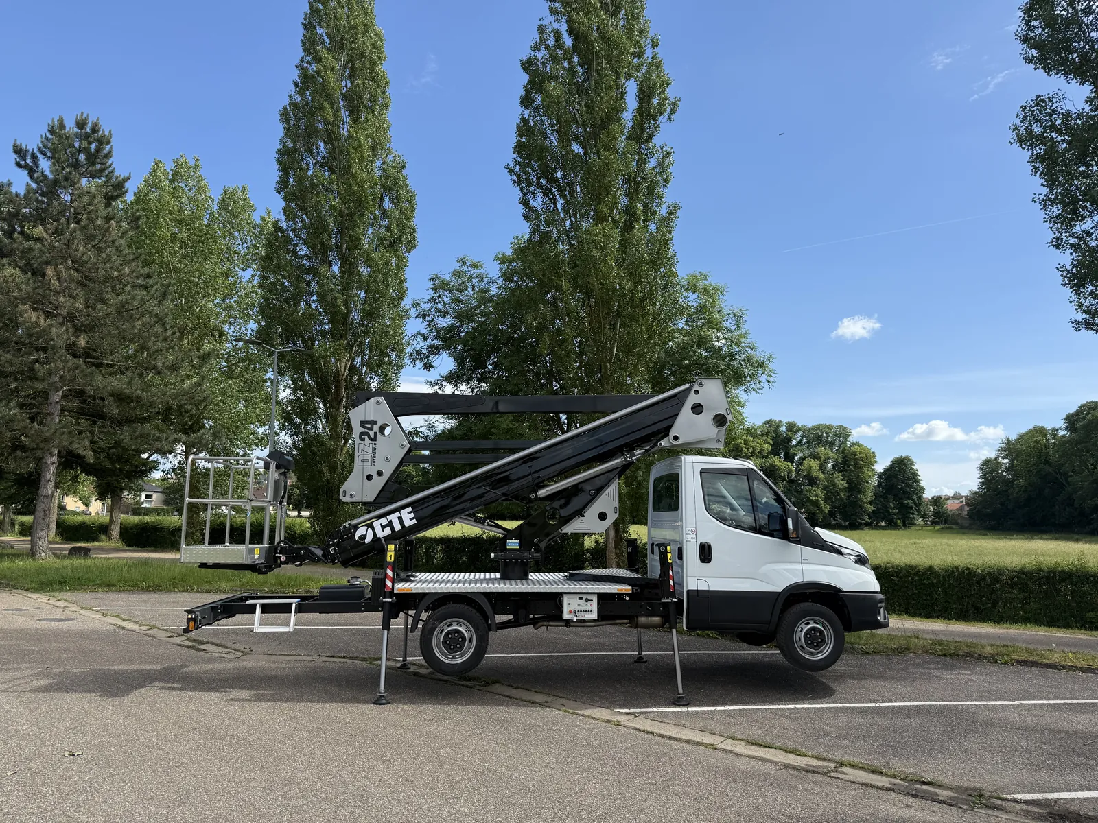 Nacelle articulée DZ 24