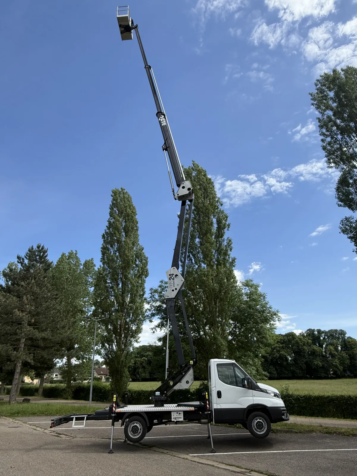 Nacelle articulée DZ 24, vue 2